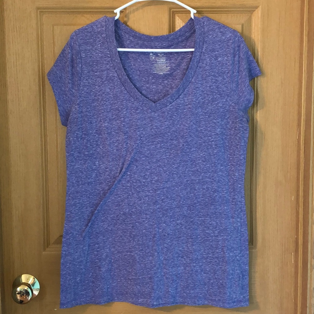 V neck tee